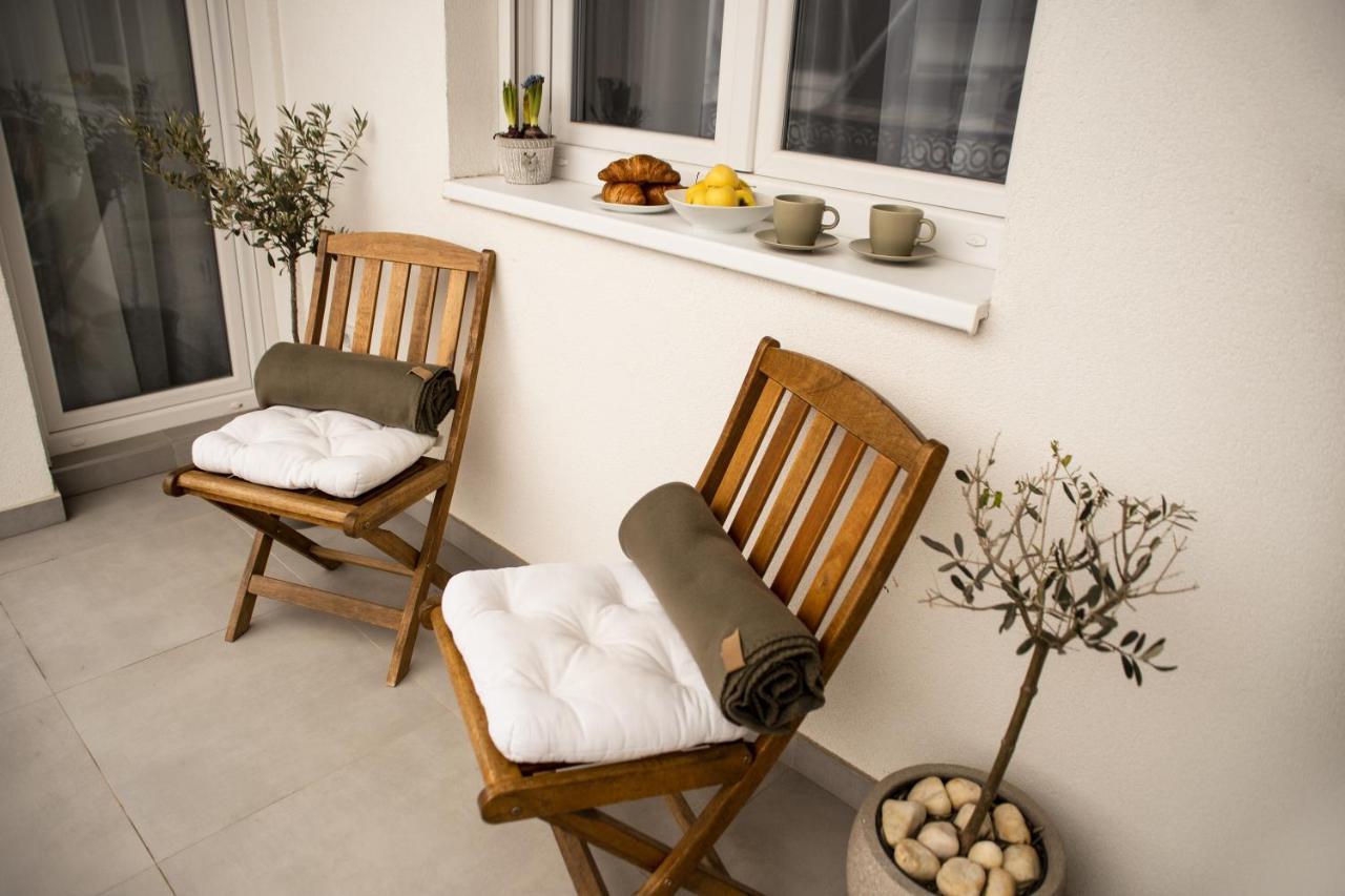Room21 Free Garage Novi Sad Exterior foto